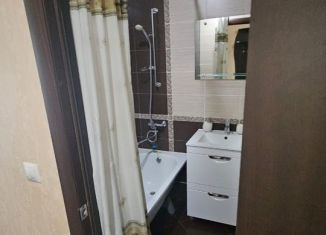 Сдам в аренду 1-ком. квартиру, 35 м2, Пенза, улица 65-летия Победы, 9