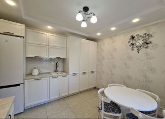 Продается двухкомнатная квартира, 71.7 м2, Саратов, Заводская улица