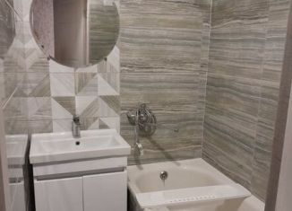 Сдается в аренду 2-ком. квартира, 55 м2, Белореченск, улица Ленина, 85