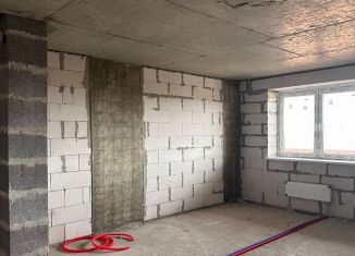 Продам 2-ком. квартиру, 61.8 м2, Калуга, улица Болдина, 12