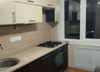 Сдам в аренду 2-ком. квартиру, 47 м2, Республика Башкортостан, Российская улица, 161