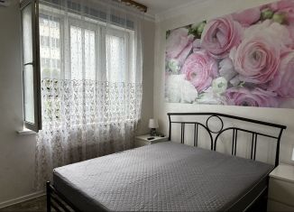 Сдается в аренду 2-комнатная квартира, 46 м2, Краснодар, Уральская улица, микрорайон ХБК