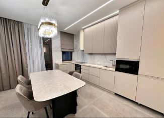 Сдам трехкомнатную квартиру, 115 м2, Симферополь, улица Фрунзе, 41А, ЖК Триумф