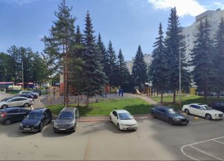 Сдам в аренду квартиру студию, 37 м2, Уфа, улица Комарова, 8