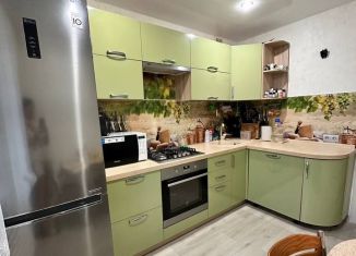Продажа трехкомнатной квартиры, 60 м2, Пермь, улица Геологов, 19А