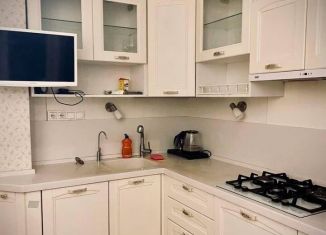 Сдача в аренду 3-ком. квартиры, 65 м2, Москва, улица Яблочкова, 30, метро Фонвизинская