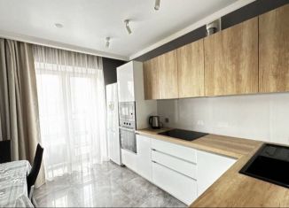 Сдаю в аренду однокомнатную квартиру, 35 м2, Казань, улица Разведчика Ахмерова, 7