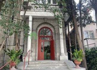 Продам 1-ком. квартиру, 26.2 м2, Ялта, улица Маршака, 3