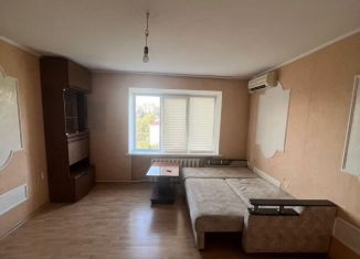 Сдаю в аренду 2-ком. квартиру, 48 м2, Усть-Лабинск, Воронежская улица, 25