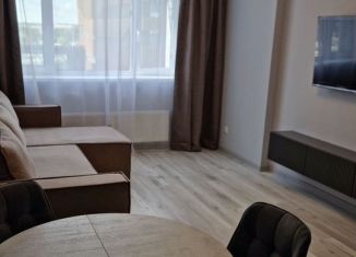 Сдача в аренду 2-ком. квартиры, 45 м2, Тюмень, улица Тимофея Чаркова, 91, ЖК Звёздный