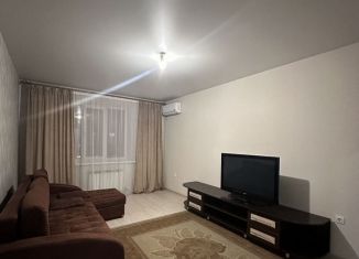 Сдаю в аренду однокомнатную квартиру, 36 м2, Казань, улица Салиха Батыева, 13