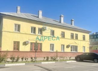 Продам 2-ком. квартиру, 38 м2, Новый Оскол, улица 1 Мая, 7