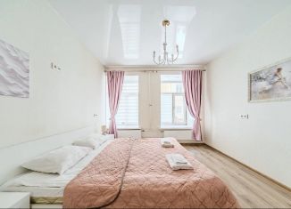 Аренда 2-ком. квартиры, 68 м2, Санкт-Петербург, Невский проспект, 103