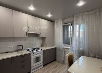 Сдаю 1-ком. квартиру, 33 м2, Чебоксары, улица Филиппа Лукина, 9