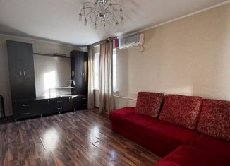 Сдаю 2-ком. квартиру, 50 м2, Саратов, Новоузенская улица, 22А