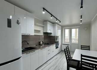 Сдается 1-комнатная квартира, 40 м2, Туймазы, улица Мичурина, 17Д