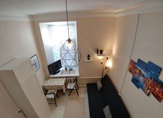 Продам квартиру студию, 13.5 м2, Санкт-Петербург, метро Площадь Ленина, Мичуринская улица, 12