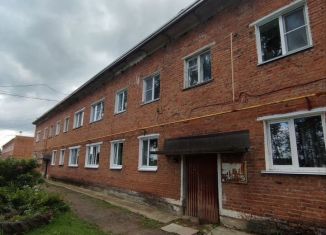 Продам 2-комнатную квартиру, 42.3 м2, Удмуртия, Школьная улица, 1