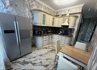 Сдача в аренду 2-комнатной квартиры, 65 м2, Сочи, Пластунская улица, 100Б