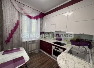 Продается 2-ком. квартира, 59.5 м2, Октябрьский, улица Губкина, 29