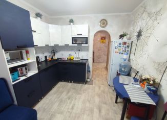 Продаю 1-комнатную квартиру, 39 м2, Великие Луки, улица Пескарёва, 12/30