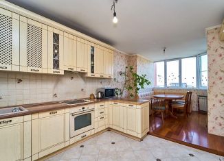 Продаю 2-ком. квартиру, 80 м2, Краснодар, Минская улица, 122/6, микрорайон Кожзавод