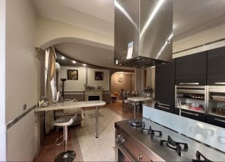 Продаю 3-ком. квартиру, 112 м2, Армавир, Комсомольская улица, 147