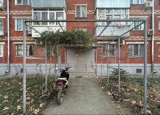 Продам трехкомнатную квартиру, 60 м2, Краснодар, улица имени Калинина, 13к42, микрорайон Юбилейный