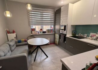 Продаю 2-ком. квартиру, 65 м2, Мытищи, 2-я Институтская улица, 26