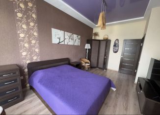 Продаю двухкомнатную квартиру, 70 м2, Геленджик, Вишнёвая улица, 25