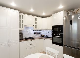 Продажа 2-ком. квартиры, 56.8 м2, Владимир, Всесвятская улица, 10