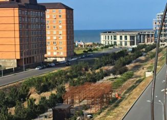 Сдам 2-ком. квартиру, 75 м2, Махачкала, проспект Насрутдинова, 55к2