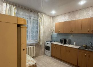 Сдаю 1-ком. квартиру, 38 м2, Казань, Парковая улица, 18