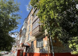 Продам двухкомнатную квартиру, 42.7 м2, Златоуст, Трактовая улица, 1