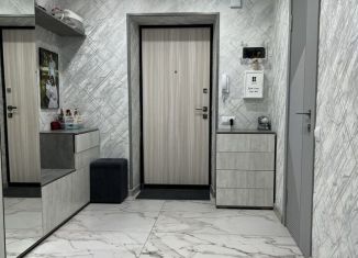 Продается 2-комнатная квартира, 69.8 м2, Киров, улица Молодой Гвардии, 102