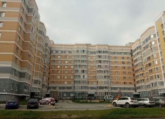 Продаю однокомнатную квартиру, 46.7 м2, Первоуральск, улица Сакко и Ванцетти, 10