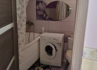 Трехкомнатная квартира на продажу, 70 м2, рабочий поселок Маркова, Пригородная улица, 3