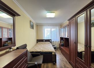 Продаю двухкомнатную квартиру, 56 м2, Аксай, улица Платова, 83Г