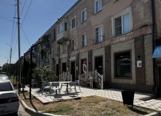 Продам 2-ком. квартиру, 41.9 м2, Дагестан, улица Сулеймана Стальского, 20