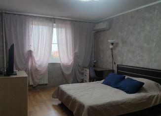 Сдам в аренду однокомнатную квартиру, 44 м2, Тольятти, улица Маршала Жукова, 2