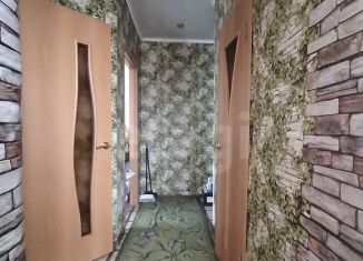 Продаю 2-ком. квартиру, 39.2 м2, Троицк, улица имени С.И. Ловчикова, 36