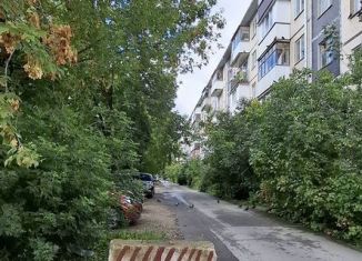 Продажа 2-ком. квартиры, 44.2 м2, Псков, Коммунальная улица, 12