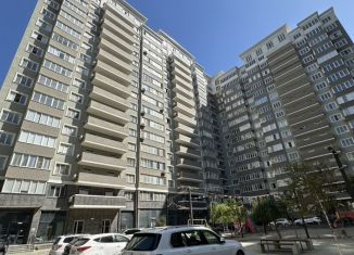 Сдается в аренду 2-ком. квартира, 50 м2, Махачкала, улица Вузовское Озеро