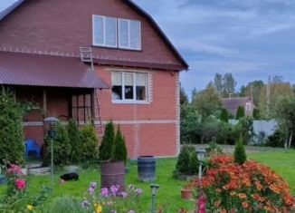 Продается дом, 310 м2, Любань, Солнечная улица, 32