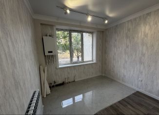 Продам 2-ком. квартиру, 50 м2, Махачкала, Гапцахская улица, 8