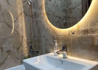 Сдаю в аренду комнату, 39 м2, Майкоп, улица 12 Марта, 134к2