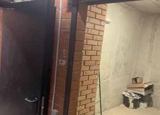 Продаю гараж, 10 м2, Санкт-Петербург, улица Чирикова, 5