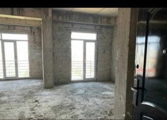 Продаю двухкомнатную квартиру, 72 м2, Махачкала, проспект Али-Гаджи Акушинского, 427