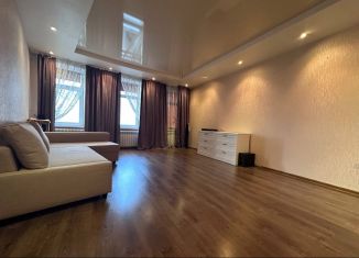 Продам двухкомнатную квартиру, 75.6 м2, Пермь, улица Адмирала Ушакова, 32