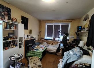 Продаю 3-ком. квартиру, 57 м2, Долгопрудный, Станционная улица, 13